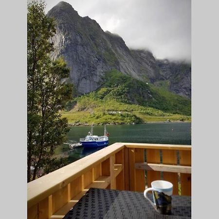 Cozy House By The Fjord In The Heart Of Lofoten Рейне Экстерьер фото